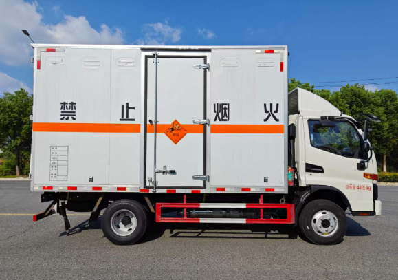 石嘴山爆破器材运输车的主要用途